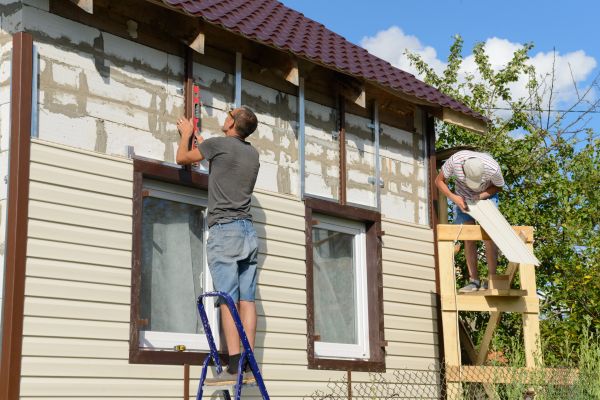 Cost of Handyman Siding Repair in Salem