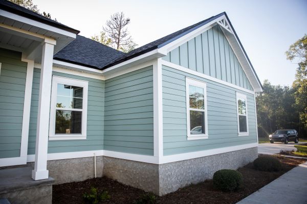 Residential Siding Repair in Salem