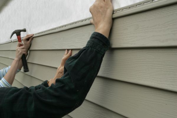 Cost of Insulated Siding Installation in Salem
