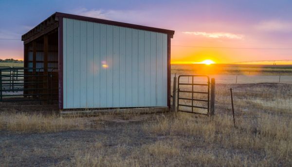 Cost of Pole Building Siding Service in Salem