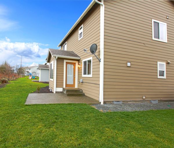 Clapboard Siding Repair in Salem